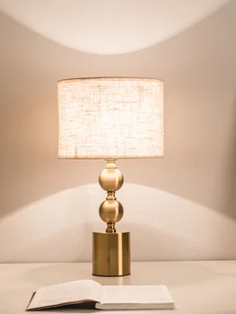 Modern, Simplu De Aur De Lux Lampa De Birou Pânză De Artă Abajur Metal Masă Lampă De Noptieră Lumina Dormitor Model Casa Vila De Iluminat Interior